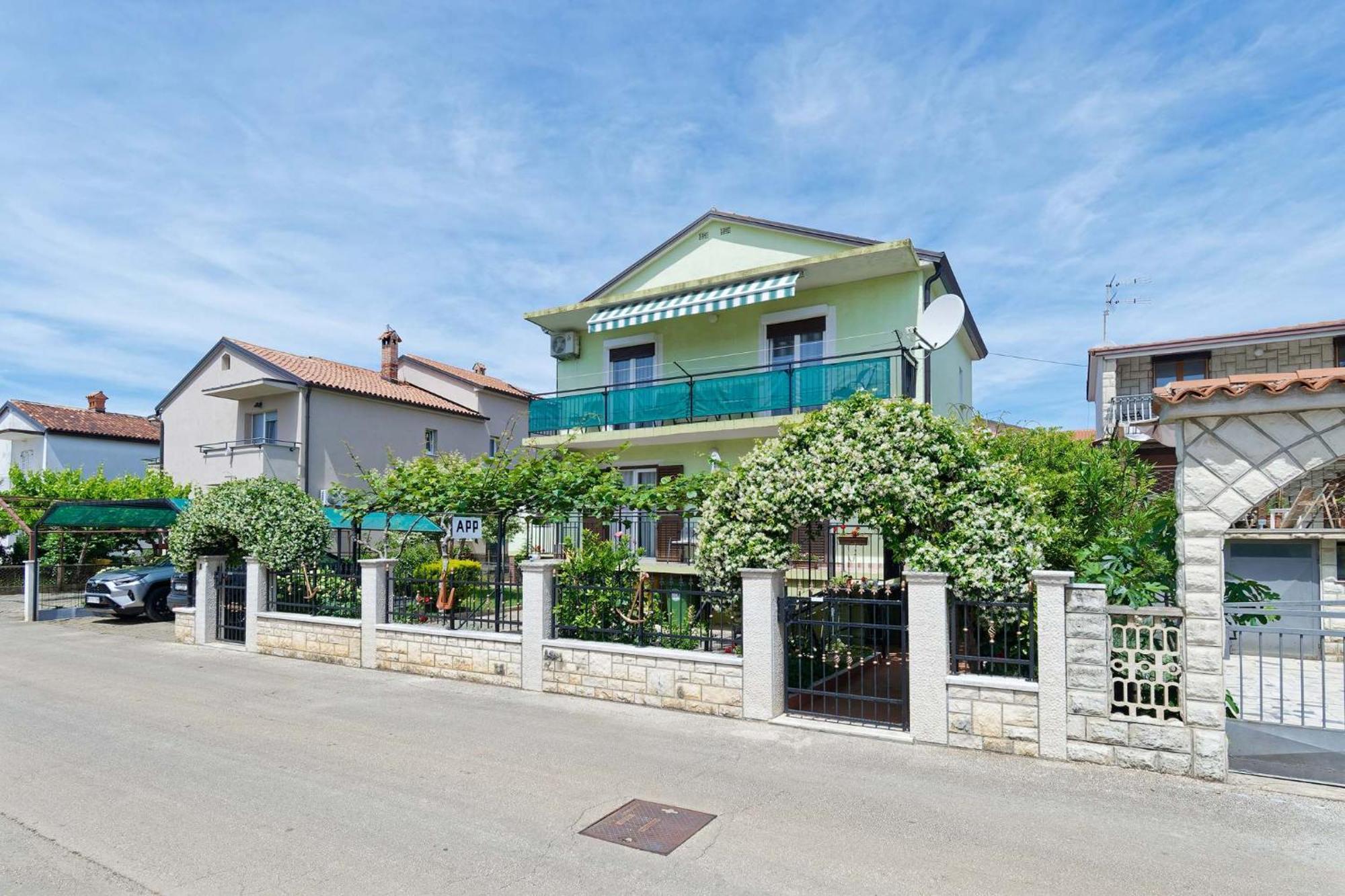 Apartments Grassi By Rent Istria อูมัค ภายนอก รูปภาพ