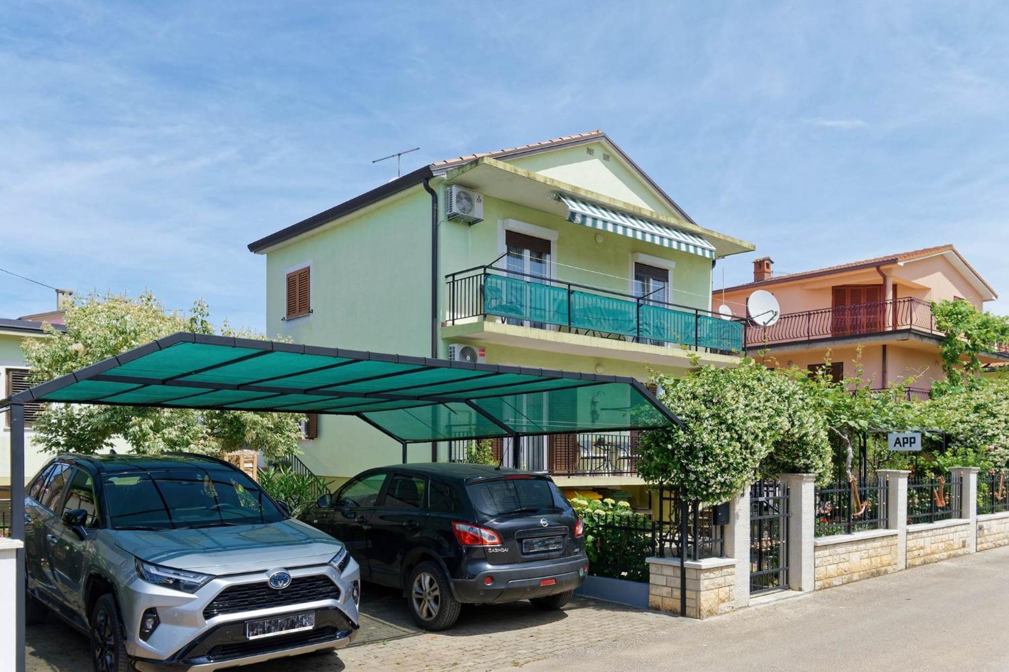 Apartments Grassi By Rent Istria อูมัค ภายนอก รูปภาพ