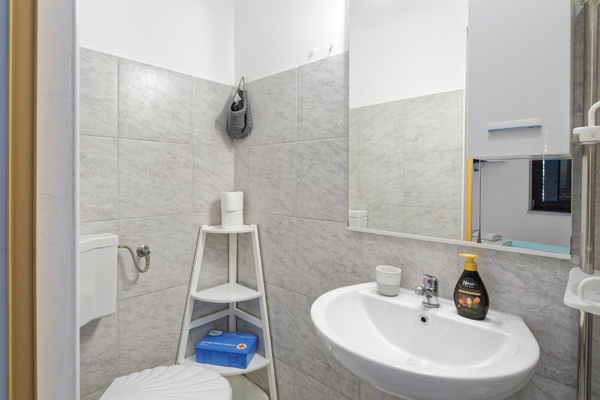 Apartments Grassi By Rent Istria อูมัค ภายนอก รูปภาพ