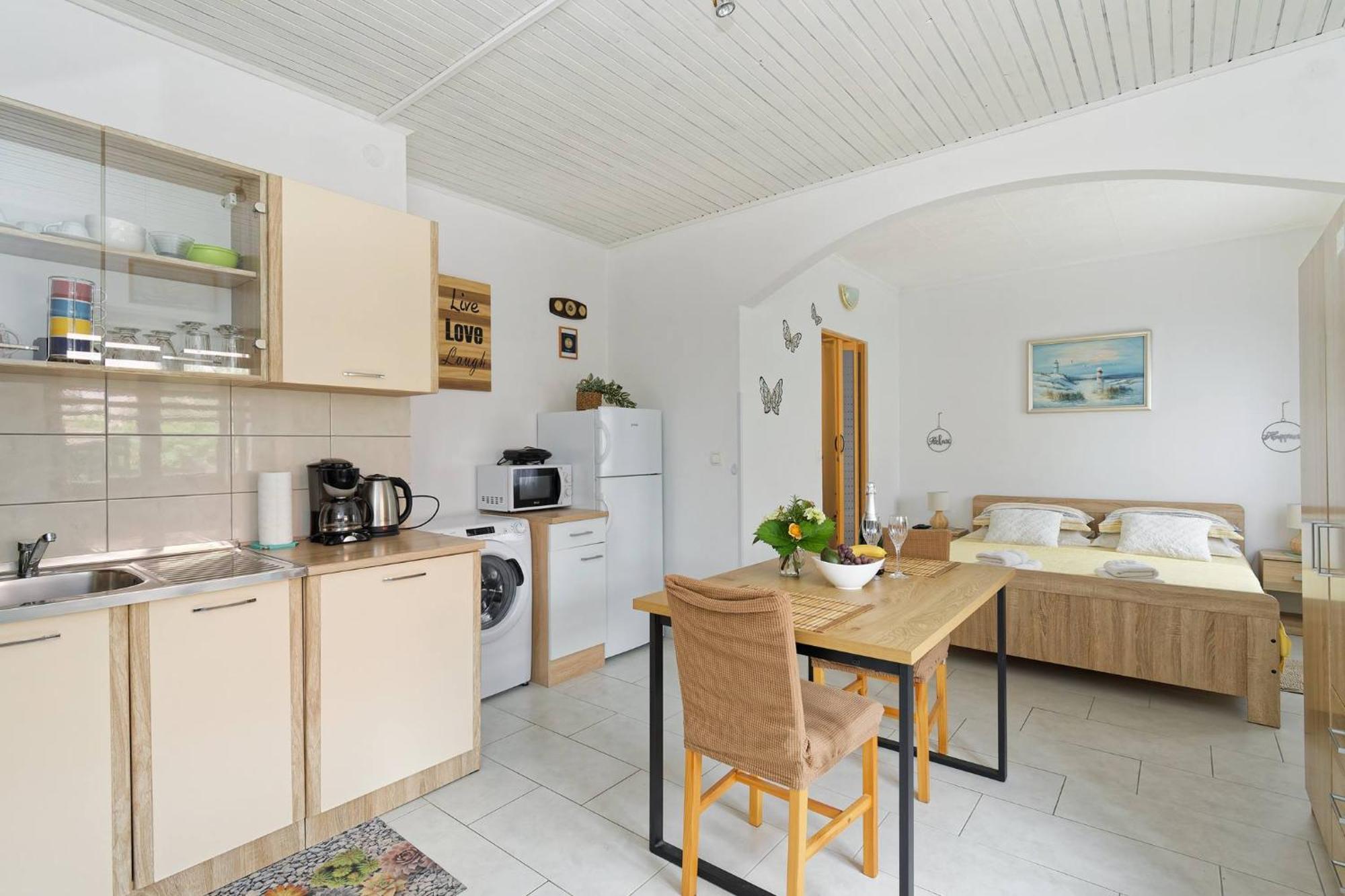 Apartments Grassi By Rent Istria อูมัค ภายนอก รูปภาพ