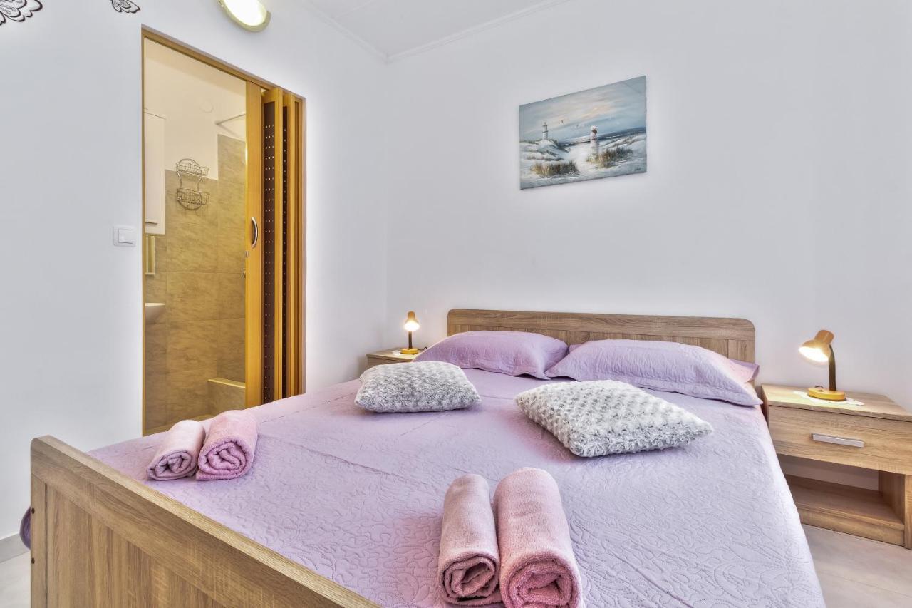 Apartments Grassi By Rent Istria อูมัค ภายนอก รูปภาพ
