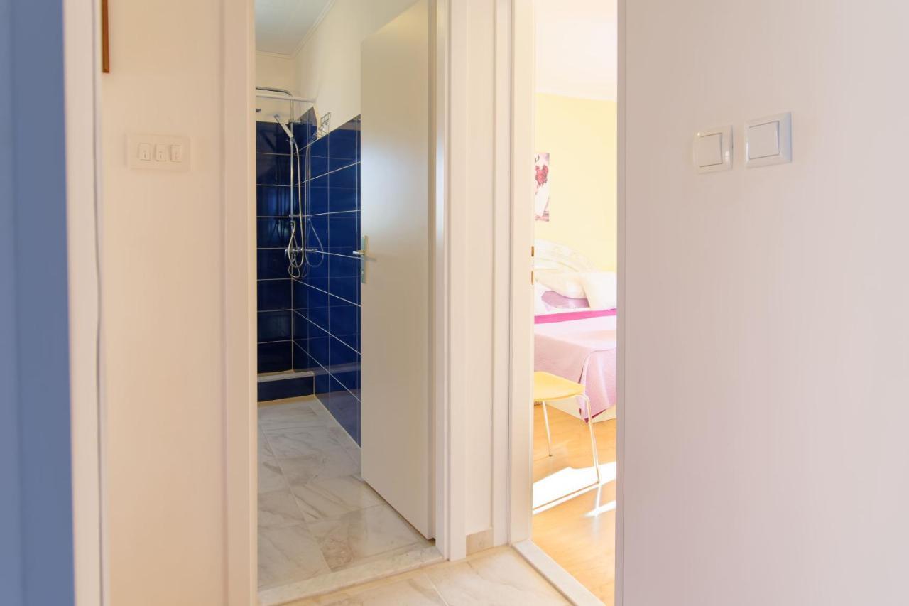 Apartments Grassi By Rent Istria อูมัค ภายนอก รูปภาพ