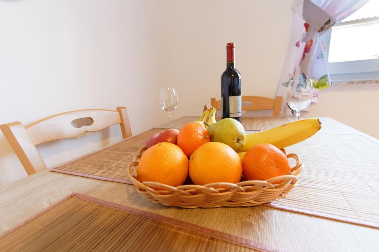 Apartments Grassi By Rent Istria อูมัค ภายนอก รูปภาพ